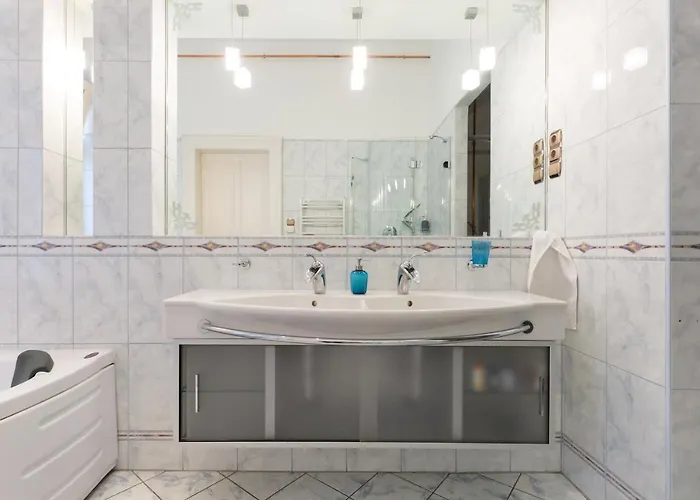 Luxury * Budapeşte